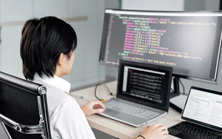 图木舒克 api php源码,下载的php源码怎么运行呢？